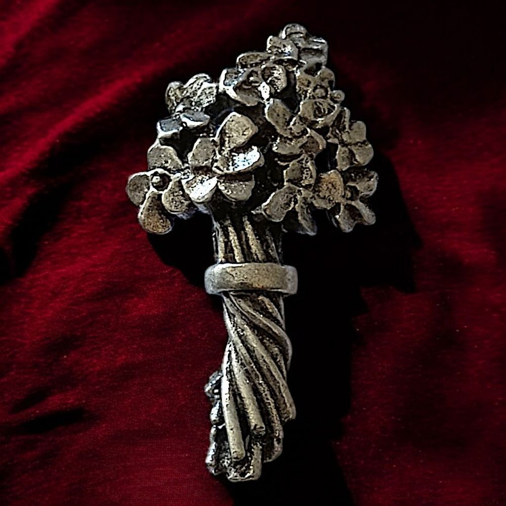 Jim‎ Clift Pewter Bouquet Of Flowers Pin Lapel Tie Tack Brooch Vintage Cottage.